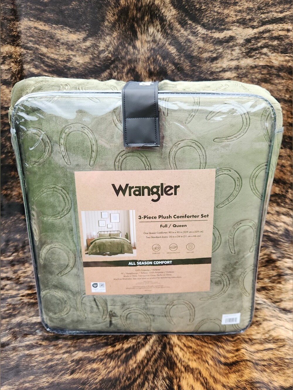 Wrangler Full/Queen Green Plush Comforter Set with Horseshoe Emboss
